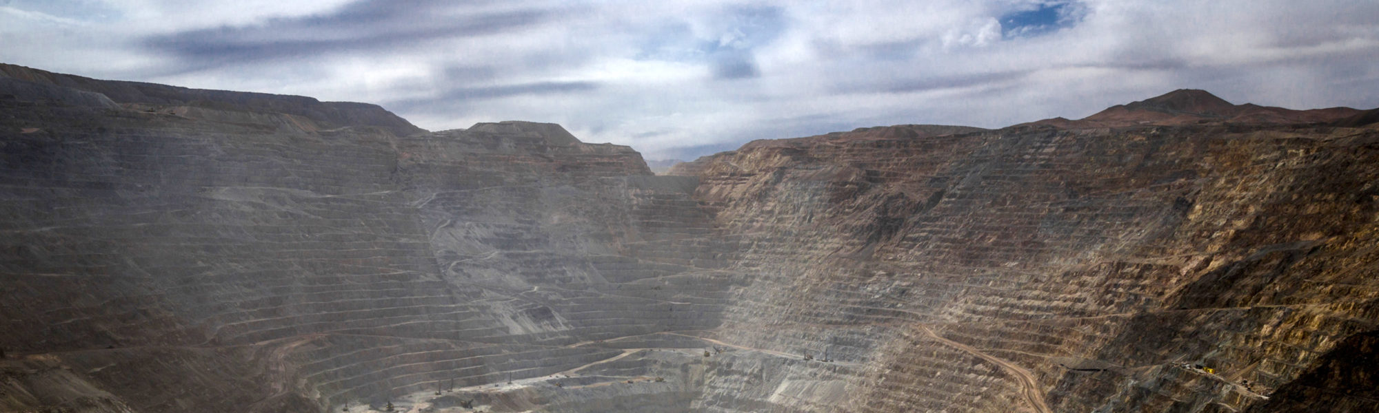 In the wake of the Covid-19 outbreak, telework has proved its worth even in remote places like the Chuquicamata copper mine near the city of Calama, in northern Chile. Nearly overnight, Codelco replaced many in-person meetings with digital ways of working together.