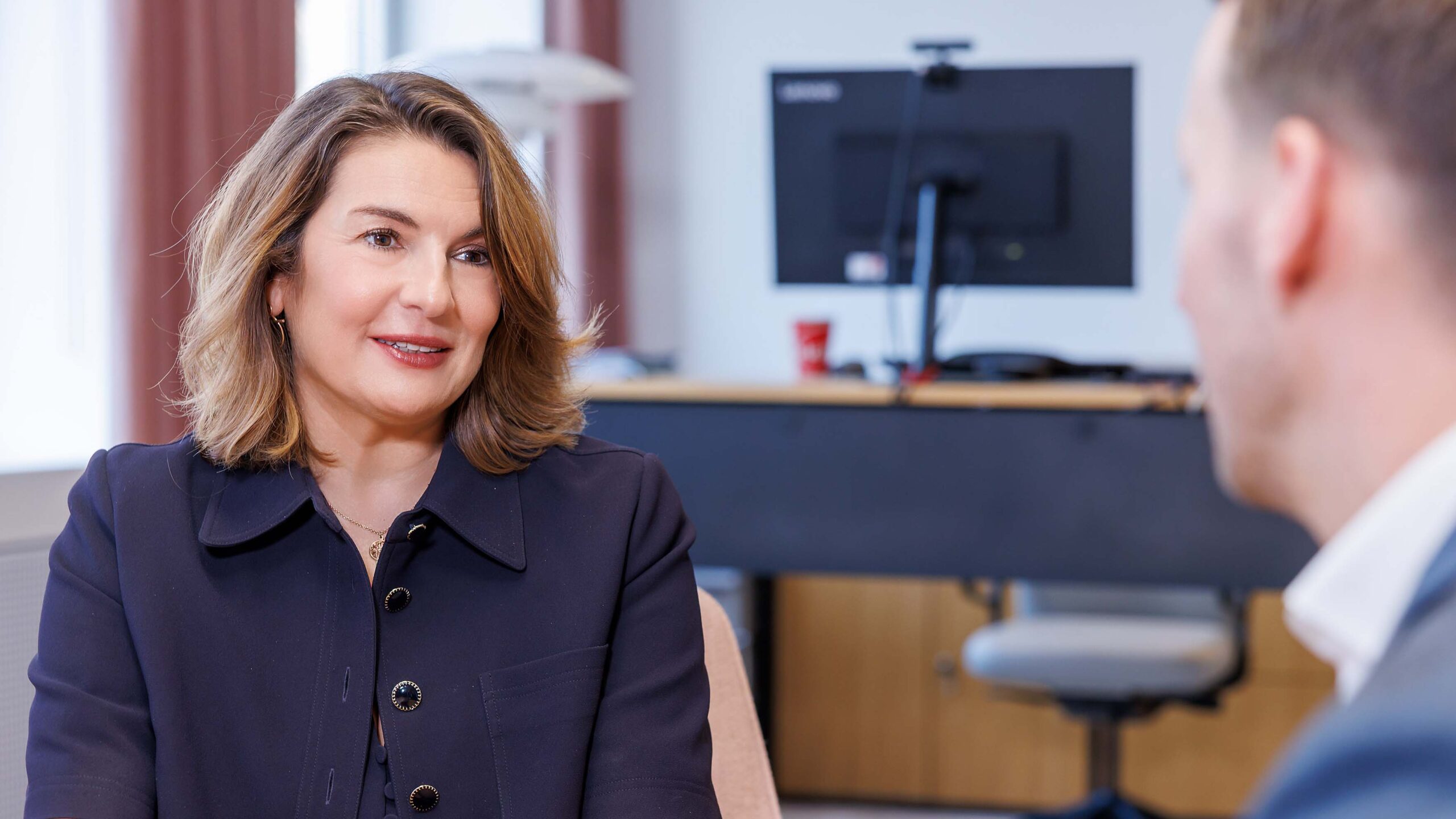 „Wenn wir nachhaltige Lösungen anbieten, dann können wir auch den Markt gewinnen“, sagte Henkel-Vorständin Sylvie Nicol im Gespräch mit Dr. Tim Dereymaeker.